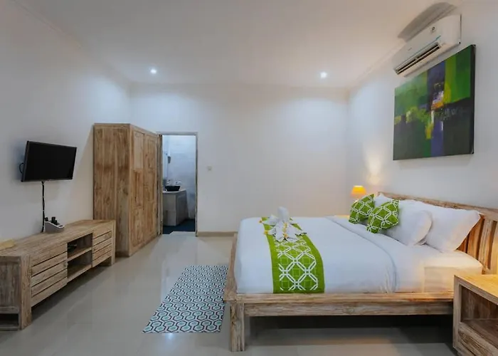Cathy, - Private 3 Bedroom Pool Villa! * Seminyak