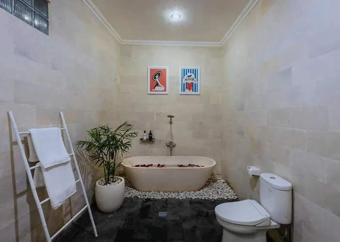 Cathy, - Private 3 Bedroom Pool Villa!